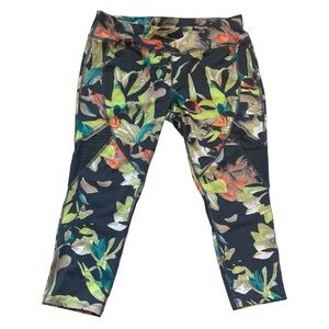 Avia Women's Workout Pants Crop Capri Mid Cave Size L (12-14) Floral Print